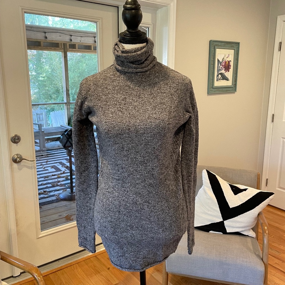 Columbia Marled Grey Sweater Size Small